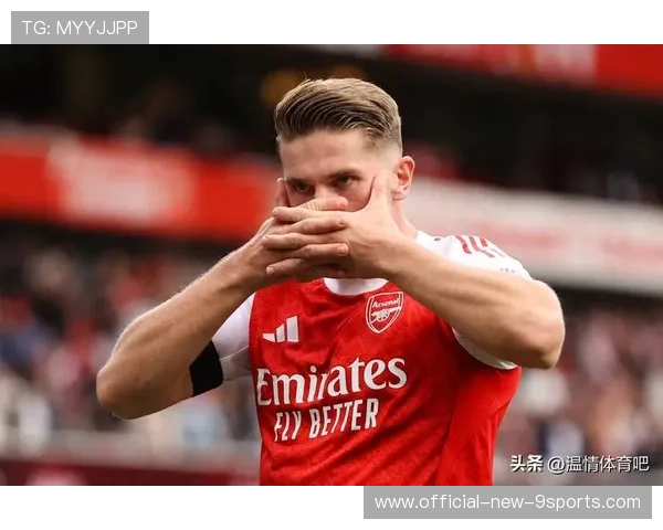 球员在欧冠赛后与家人共享胜利时刻成为温情镜头，欧冠足球运动员